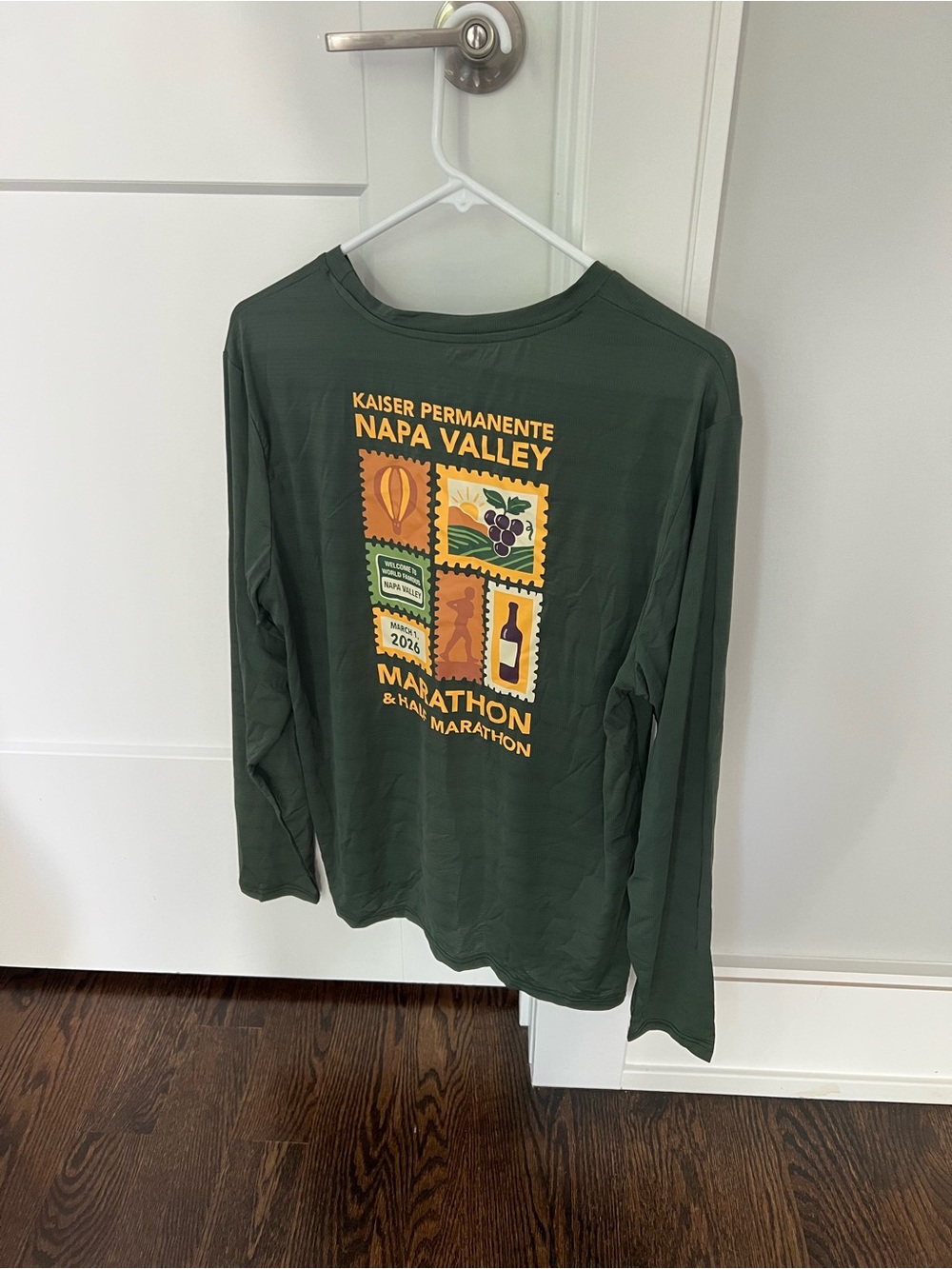NWOT Napa Valley Marathon Long Sleeve Tee - Olive Green Mens small - Picture 3 of 7